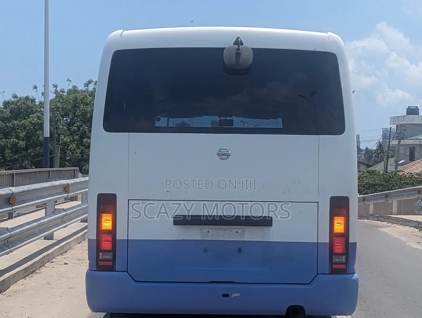 Nissan Civilian 2002