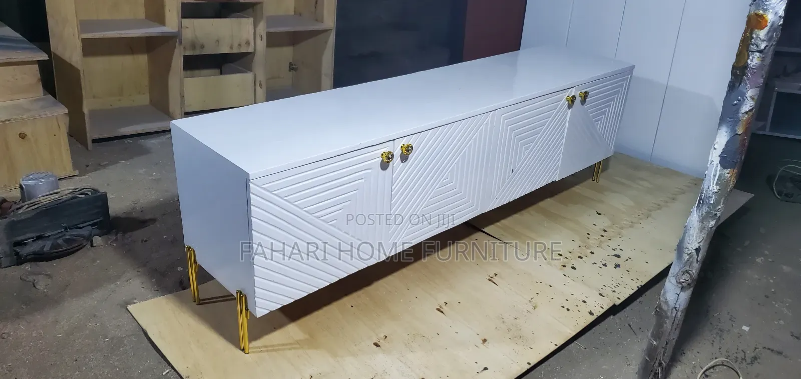 Tv Stand Ya Kisasa Kabisa