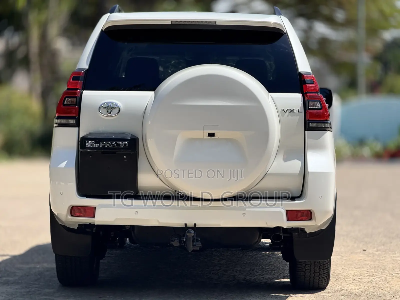 Toyota Land Cruiser Prado 2023 White
