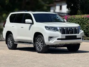 Toyota Land Cruiser Prado 2023 White