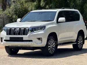 Toyota Land Cruiser Prado 2023 White