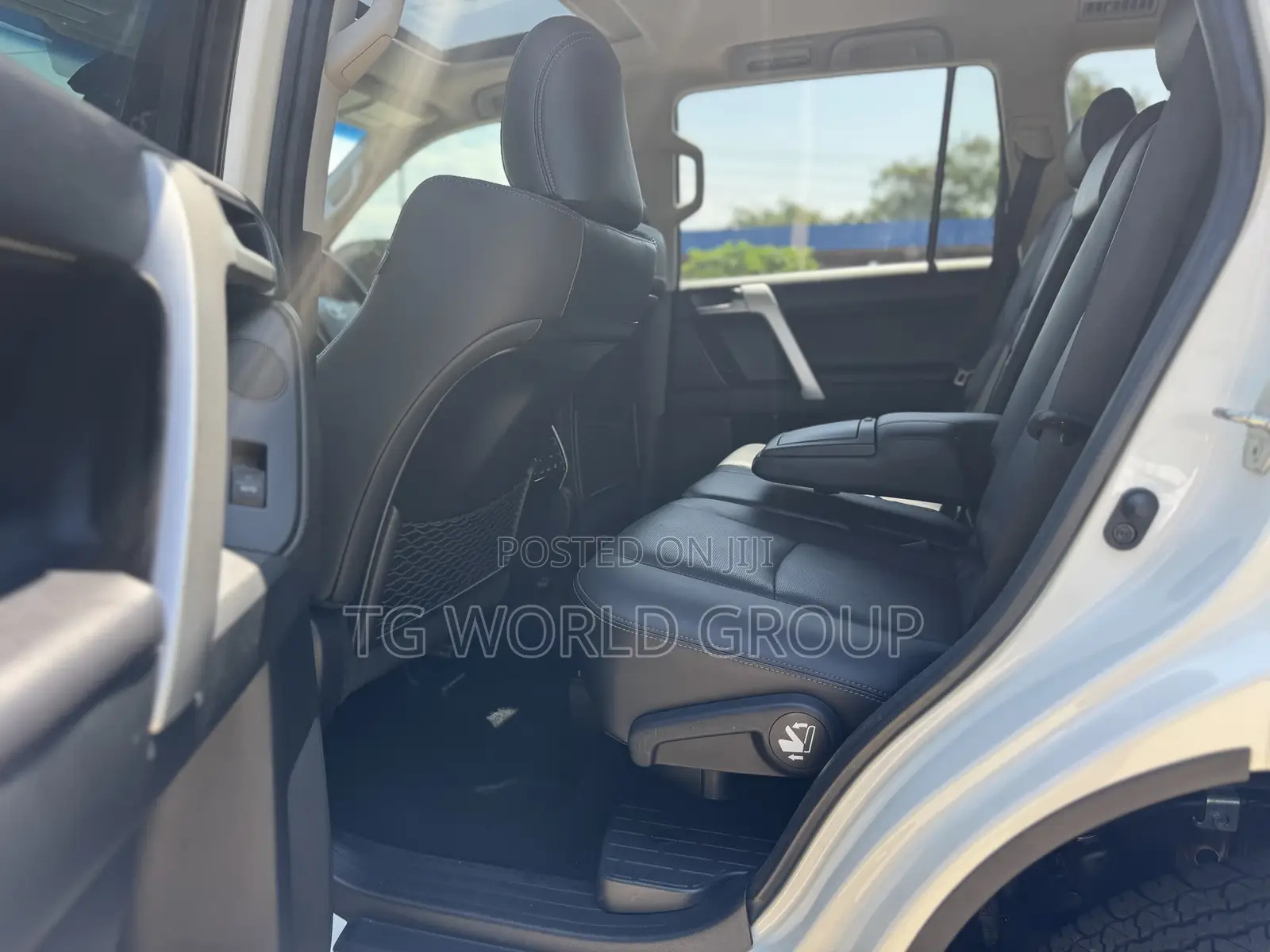 Toyota Land Cruiser Prado 2023 White