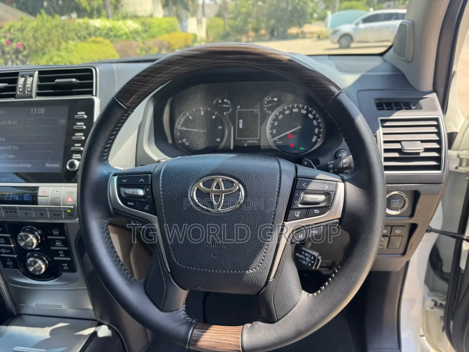 Toyota Land Cruiser Prado 2023 White