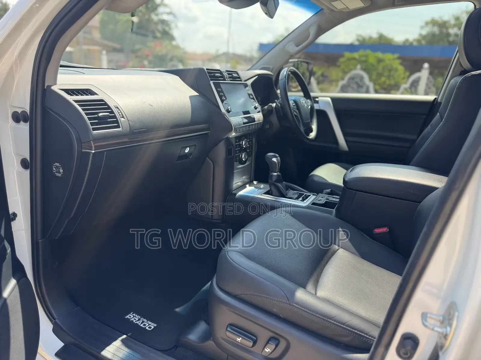 Toyota Land Cruiser Prado 2023 White