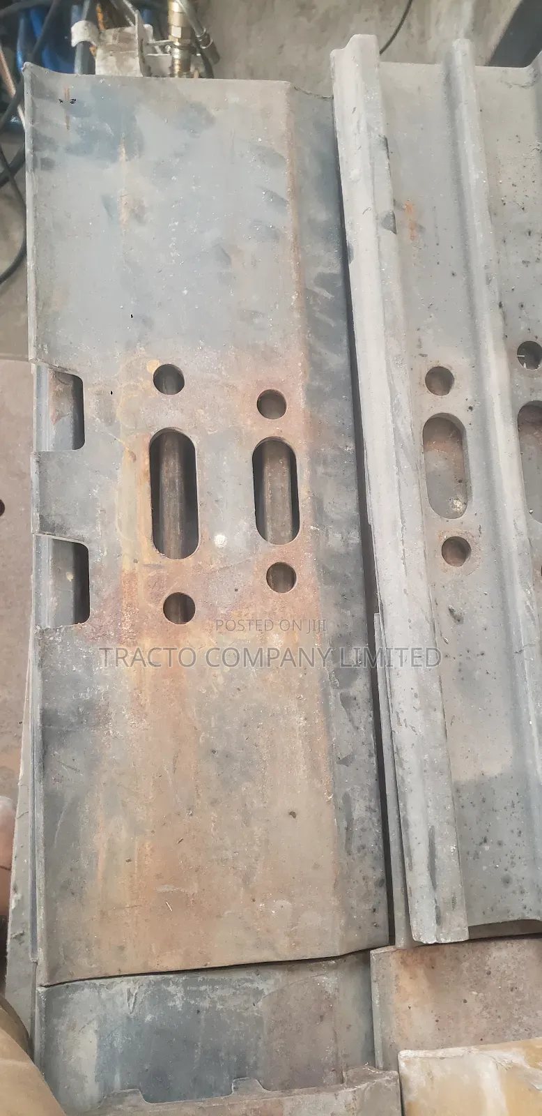 Excavator Track Shoes