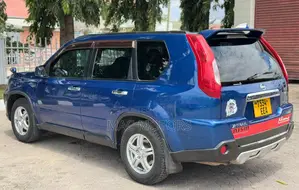 Nissan X-Trail 2.0 Petrol XE 2010 Blue