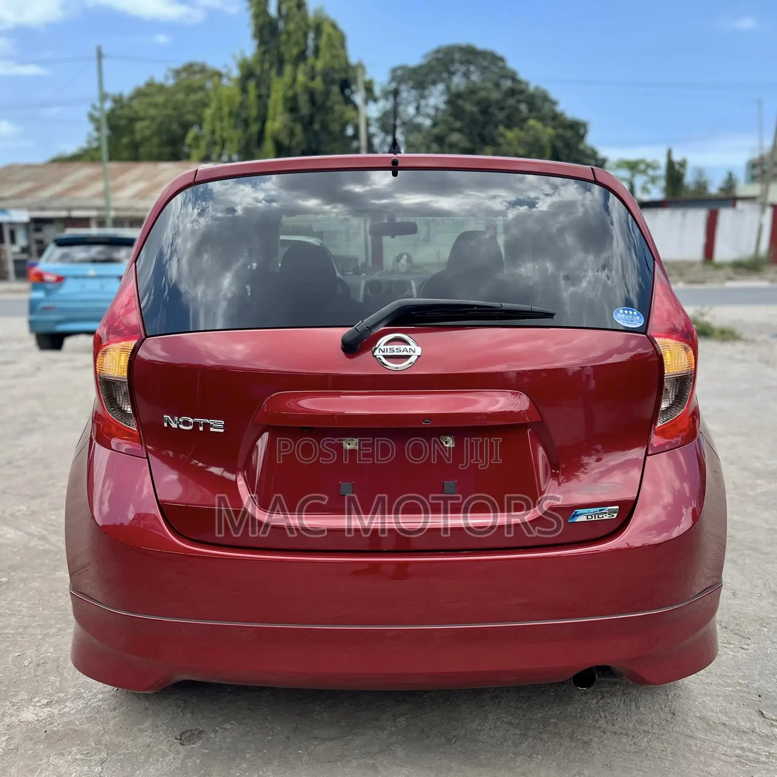 Nissan Note 1.2 Petrol 2013 Red