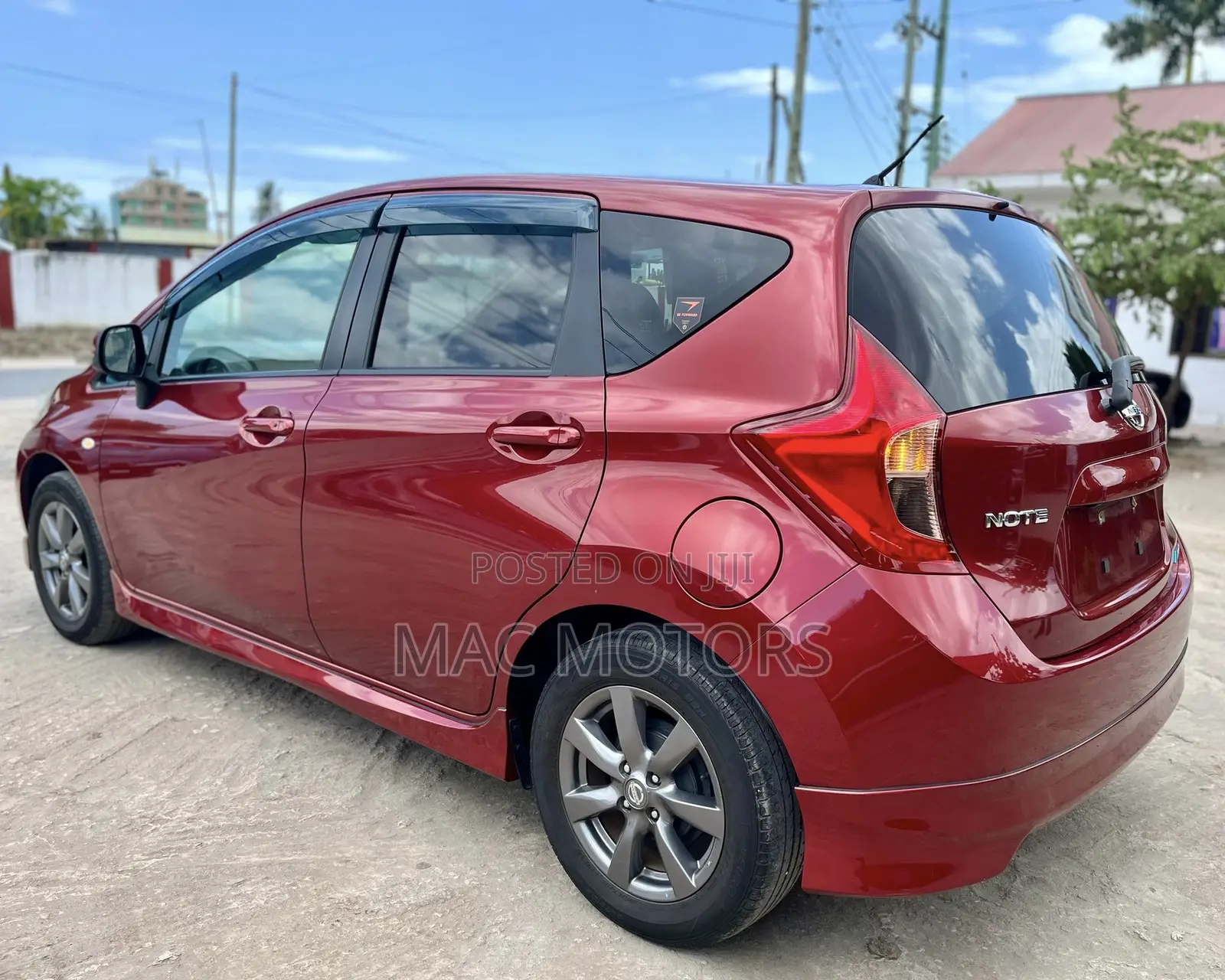 Nissan Note 1.2 Petrol 2013 Red