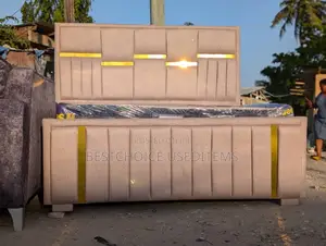 Sofa Bed Zipo Tayari 5/6 Mpya Kabisa Fika Officen Kwetu