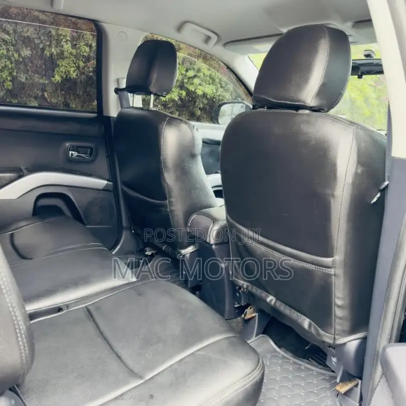 Mitsubishi Outlander 2011 Black