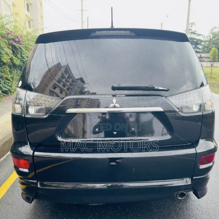 Mitsubishi Outlander 2011 Black