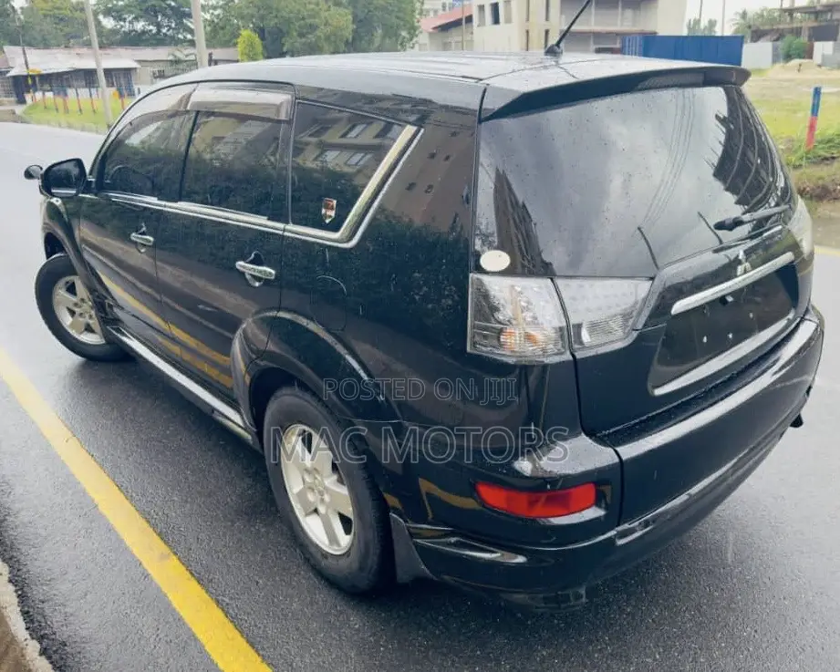 Mitsubishi Outlander 2011 Black