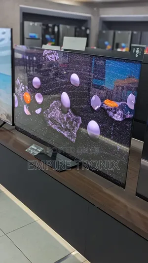 Photo - Samsung 65'' OLED Smart TV - UHD 65S90C