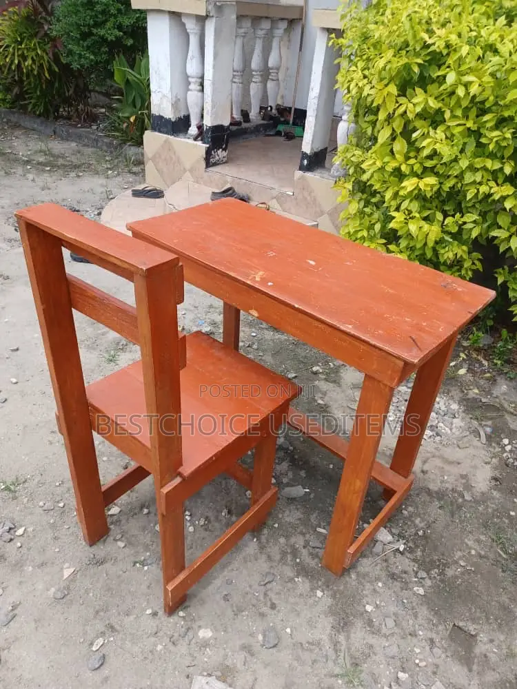 Meza Na Kiti Cha Kusome Ipo Rangi Mbili Used Tuwahi