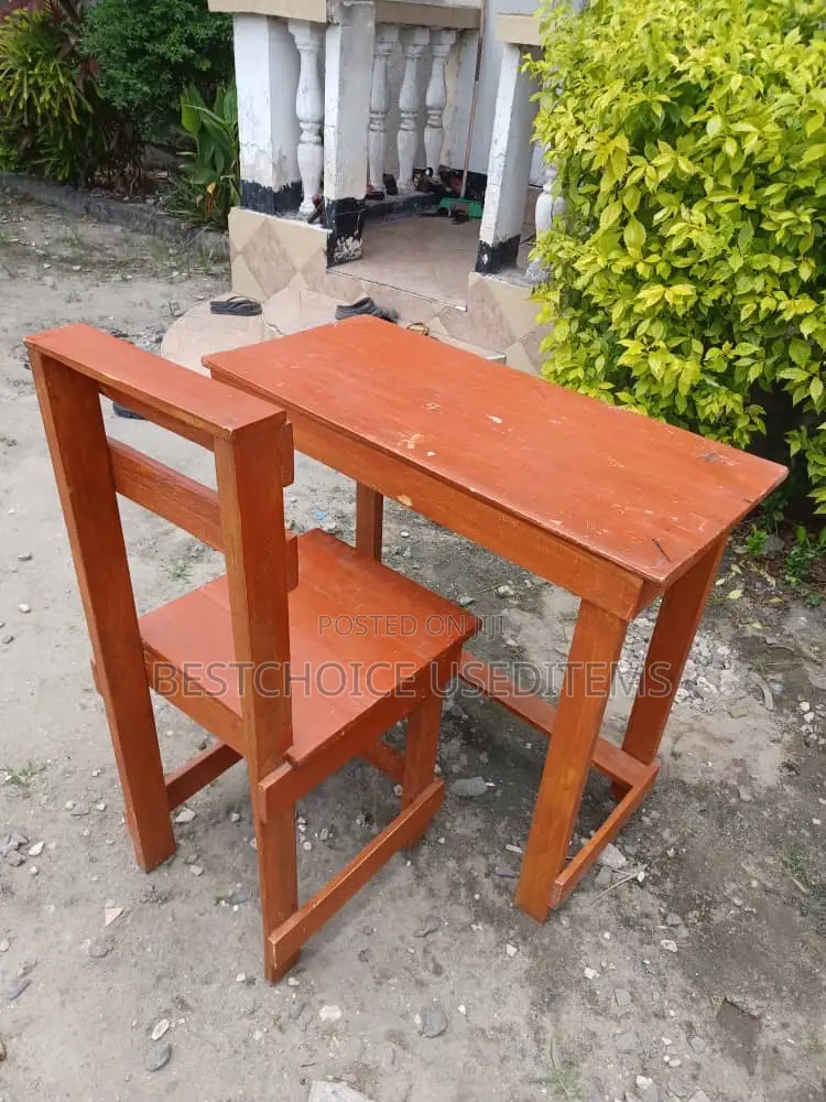 Meza Na Kiti Cha Kusome Ipo Rangi Mbili Used Tuwahi