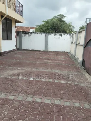 5bdrm House in Ununio Mahaba Beach, Kinondoni for sale