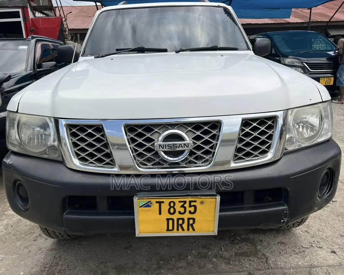 Nissan Patrol 2009 White