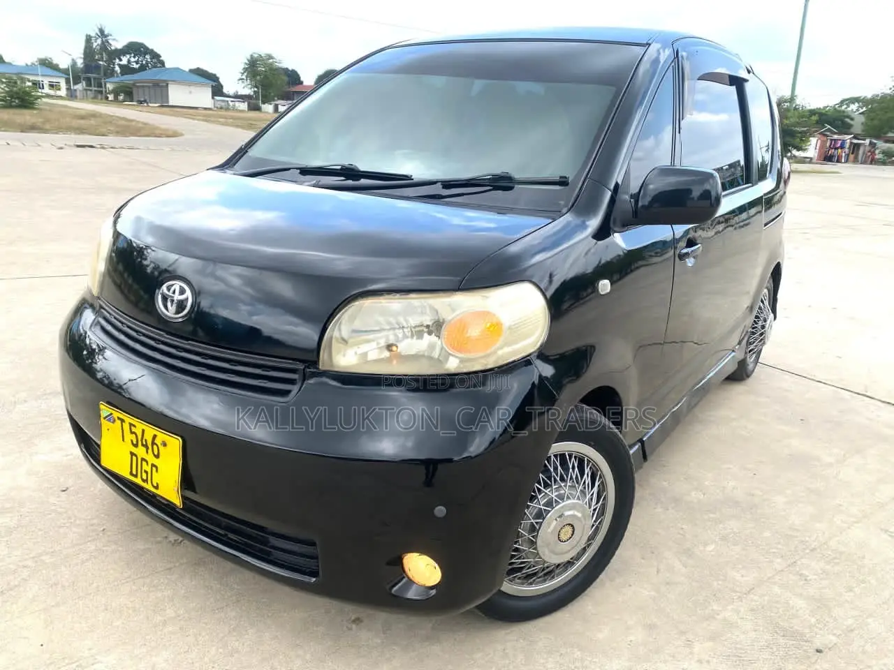 Toyota Porte 2005 Black