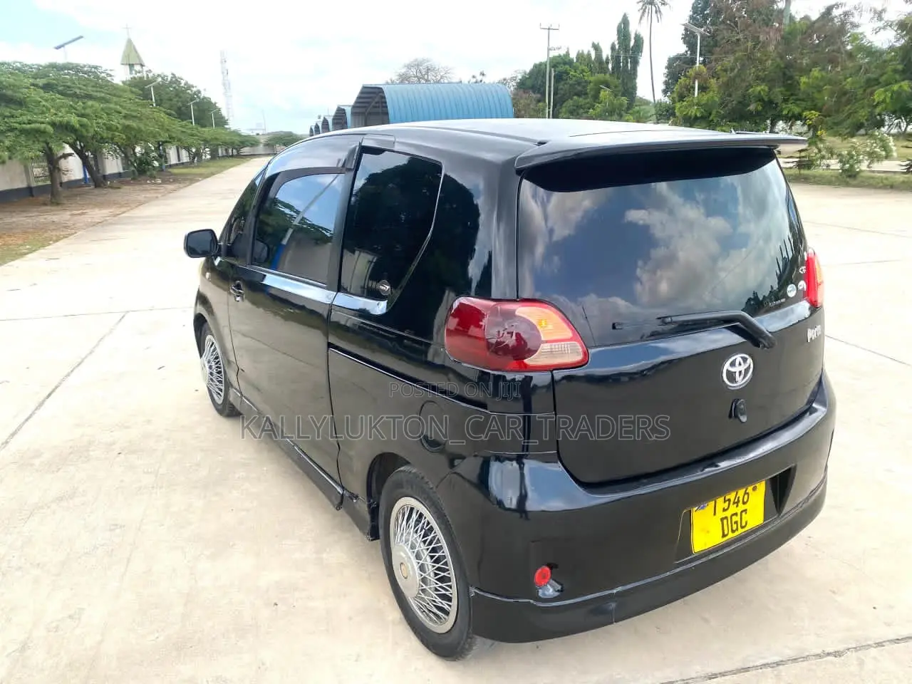 Toyota Porte 2005 Black