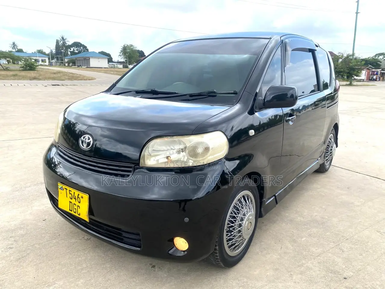 Toyota Porte 2005 Black