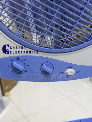 CHANGLI CROWN BOX Fan With Stand 
Size :- 12"