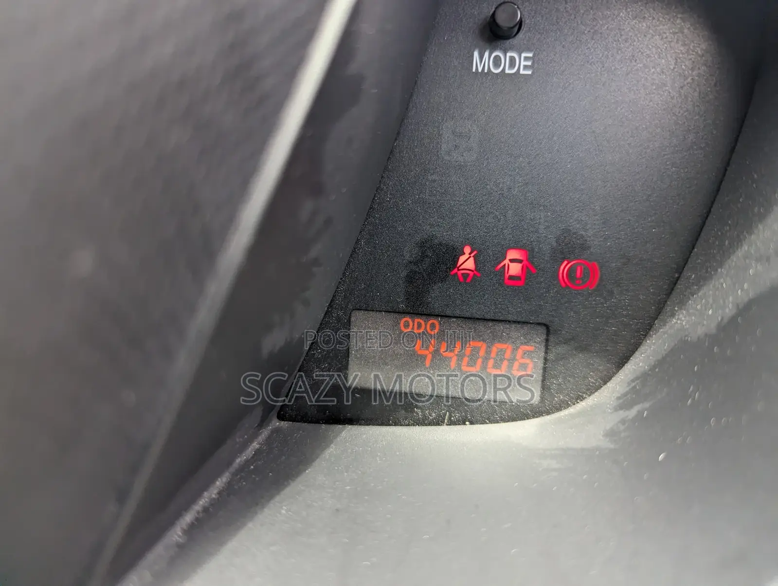 Toyota IST 2009 Off white