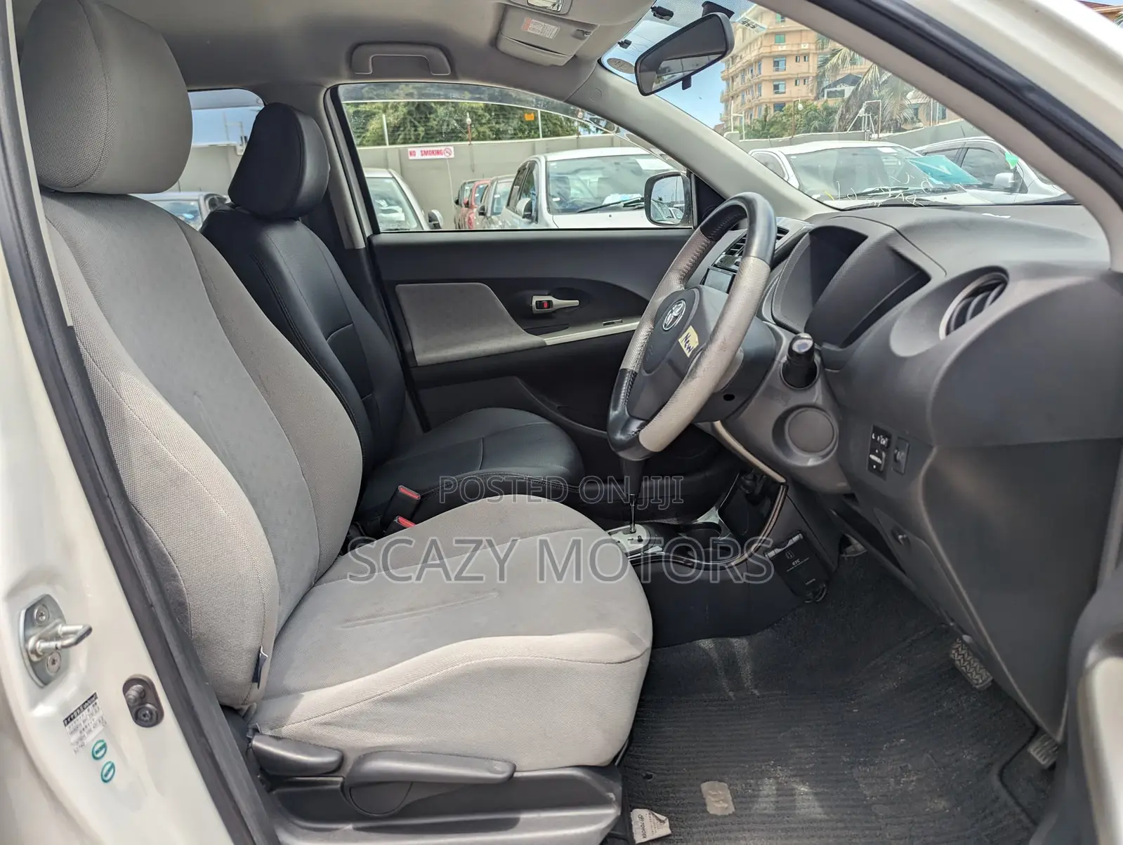 Toyota IST 2009 Off white