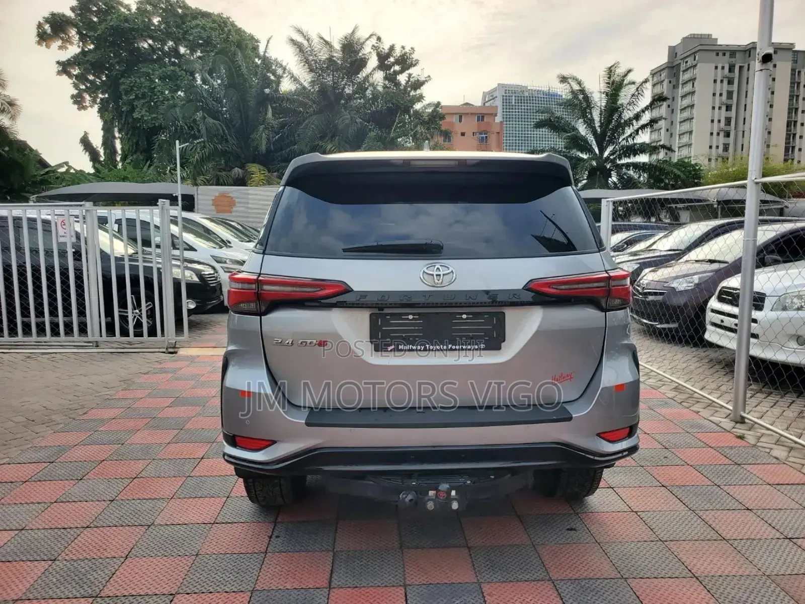 Toyota Fortuner 2.8 D AWD 2023 Silver