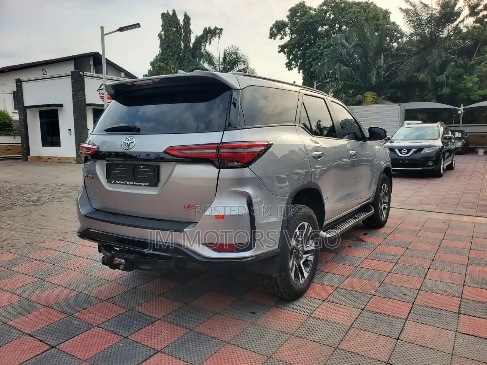 Toyota Fortuner 2.8 D AWD 2023 Silver