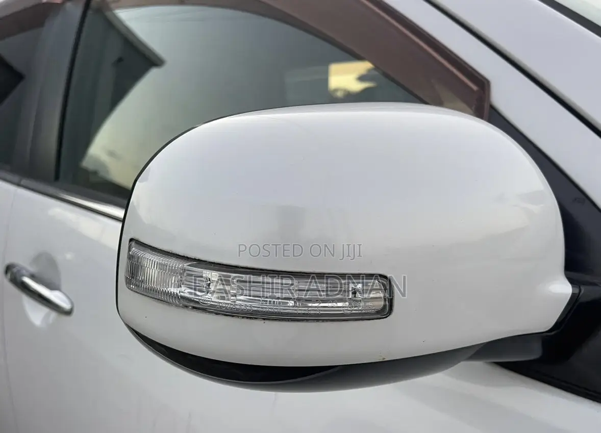 Mitsubishi Outlander 2011 White