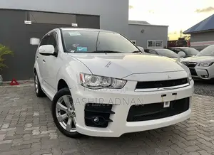 Mitsubishi Outlander 2011 White