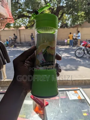 Portable And Rechargerble Juice Blender