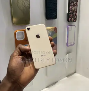 Apple iPhone 8 64 GB Gold