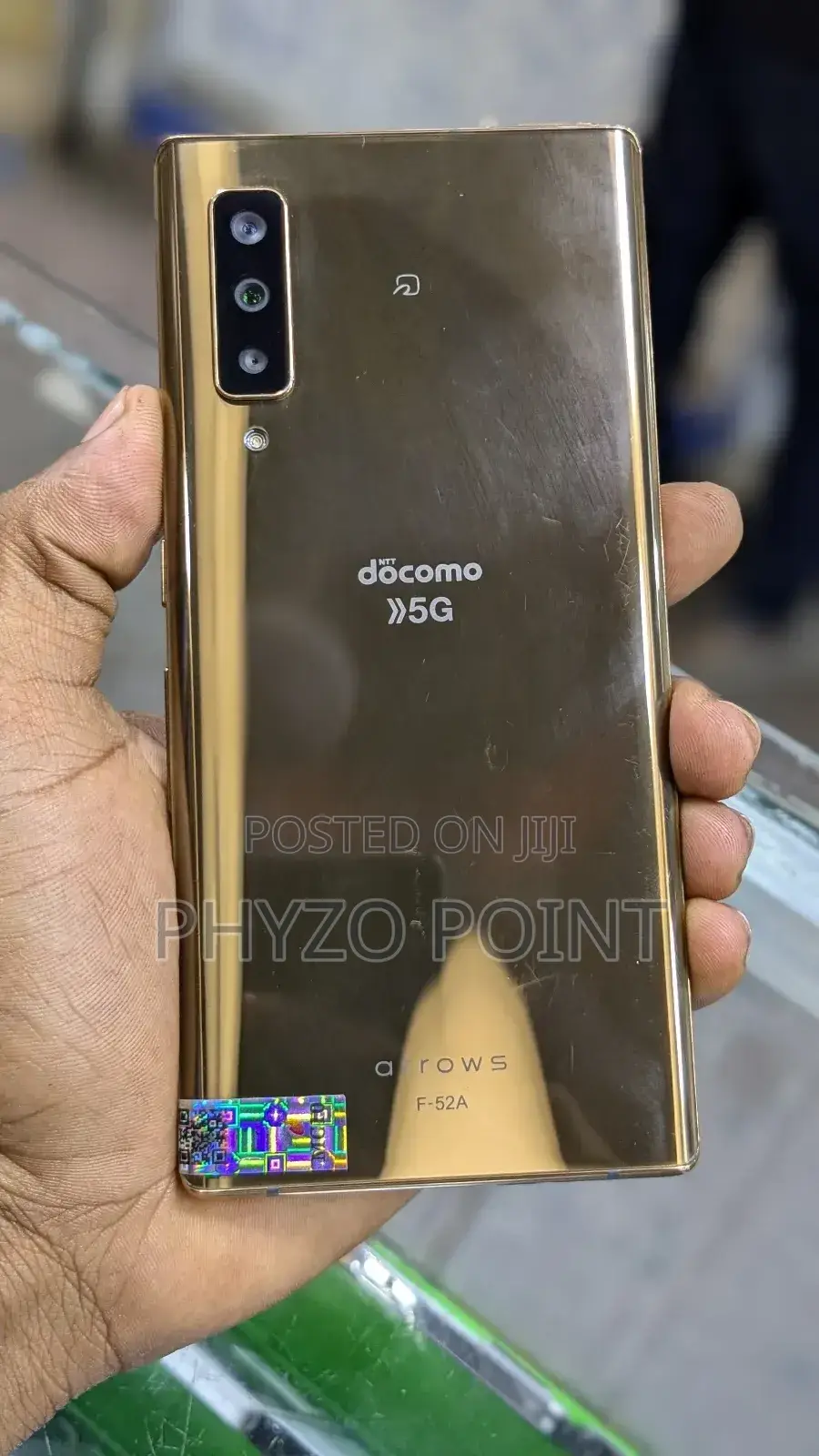 Fujitsu Arrows NX9 F-52A 128 GB Gold