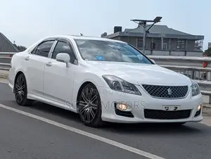 Toyota Crown 2009 Off white