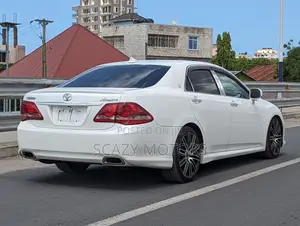 Toyota Crown 2009 Off white