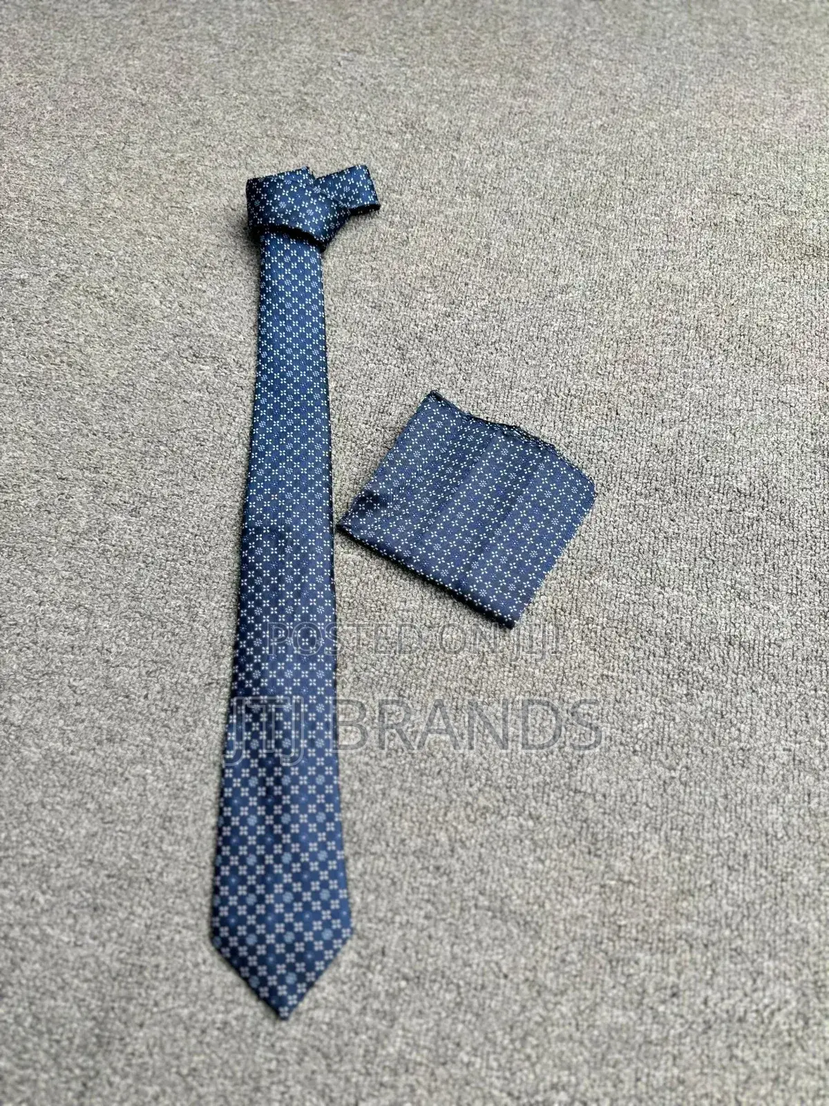 New Suitable Tie
