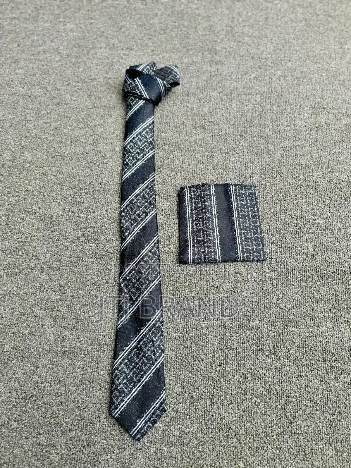 New Suitable Tie