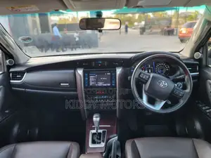 Toyota Fortuner 2017