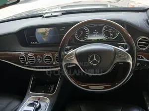 Mercedes-Benz E550 2017 Black
