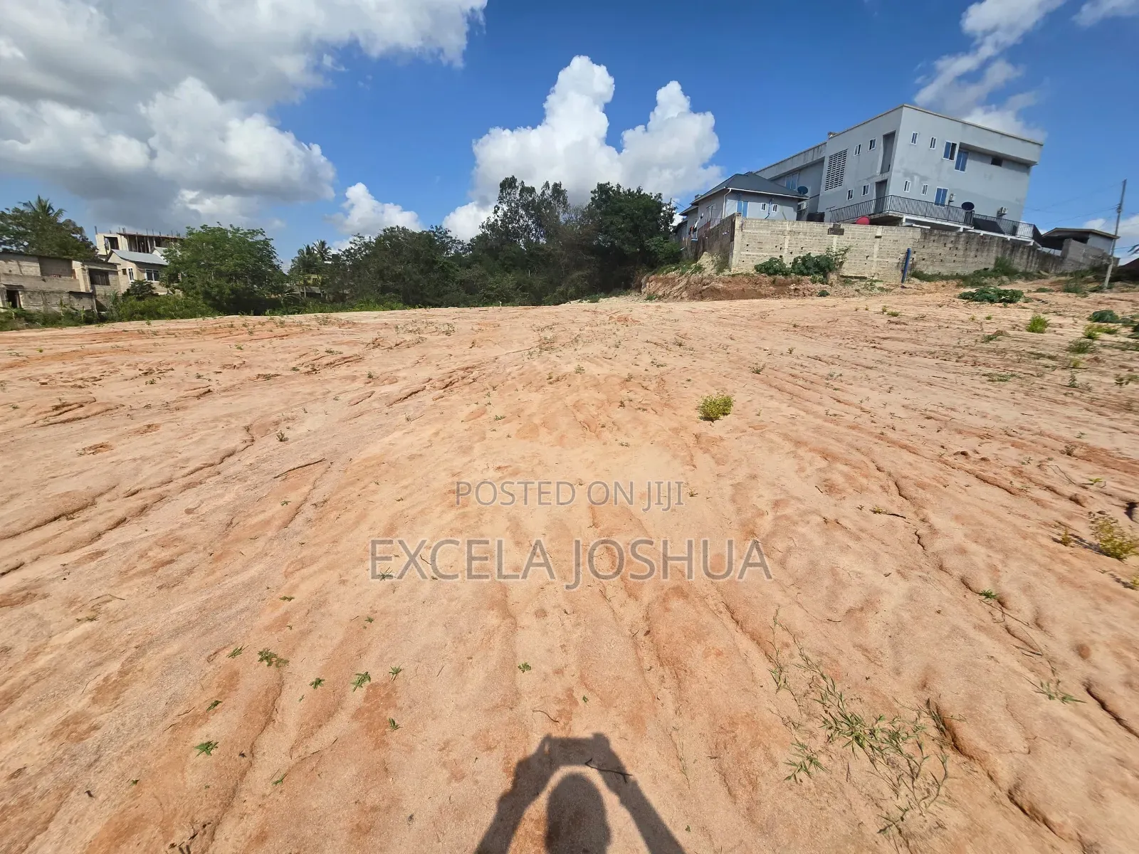 Kiwanja SQM 3000 Kinauzwa Goba Triple B