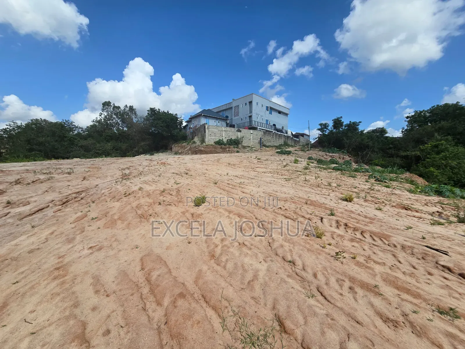 Kiwanja SQM 3000 Kinauzwa Goba Triple B