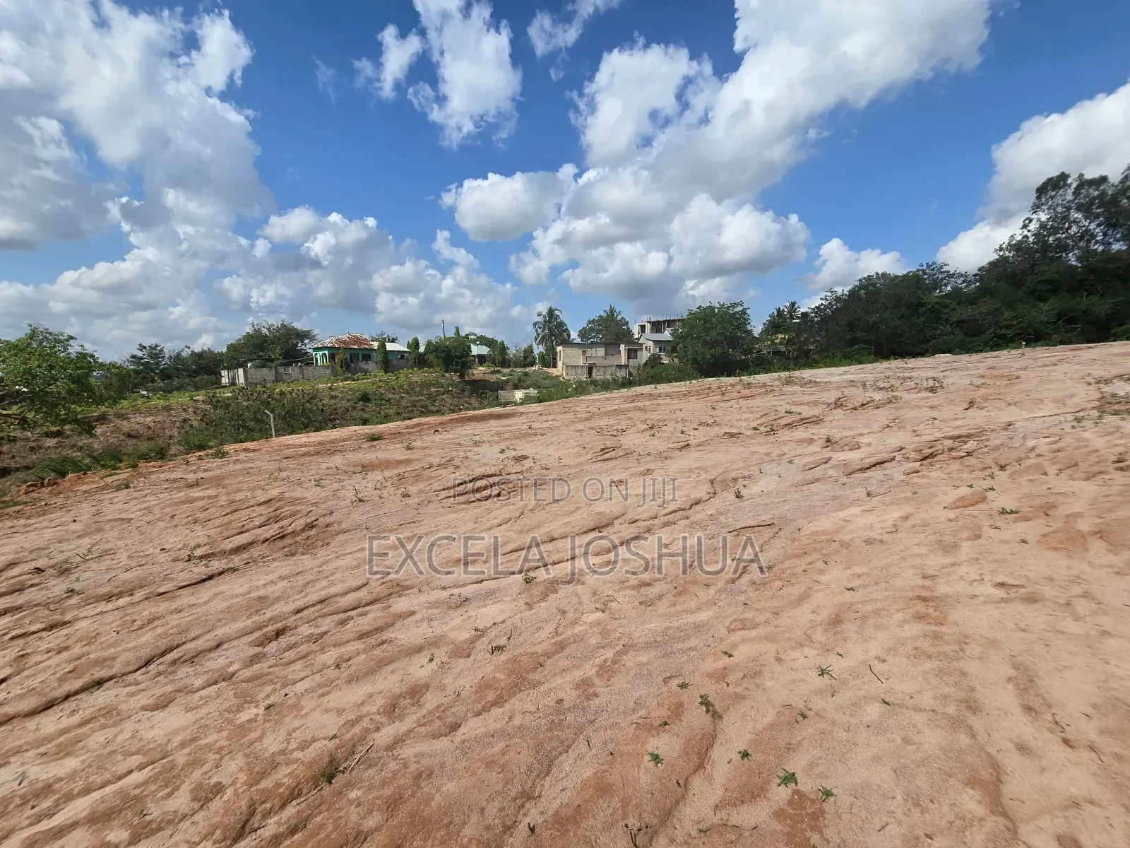 Kiwanja SQM 3000 Kinauzwa Goba Triple B