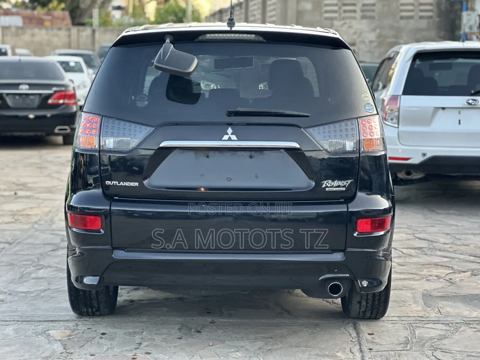 Mitsubishi Outlander XLS 2011 Black