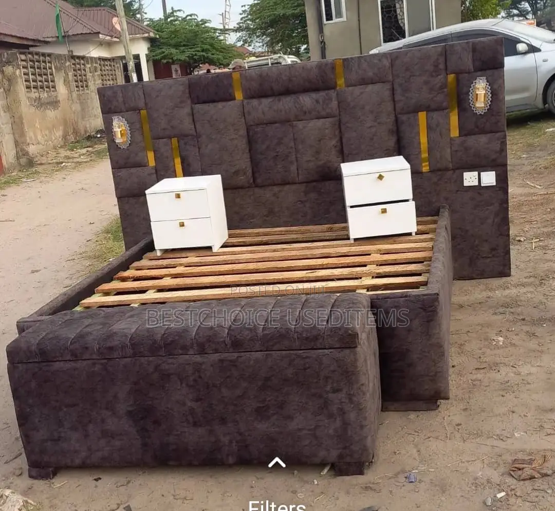 5/6 Sofa Bed Mpya Na Vedside Zake Zinatengenenezwa Kwa Oda