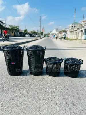 Dastibin Ya Nguo Chafu Ni Black Tu