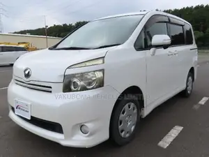 Toyota Voxy 2009 Pearl