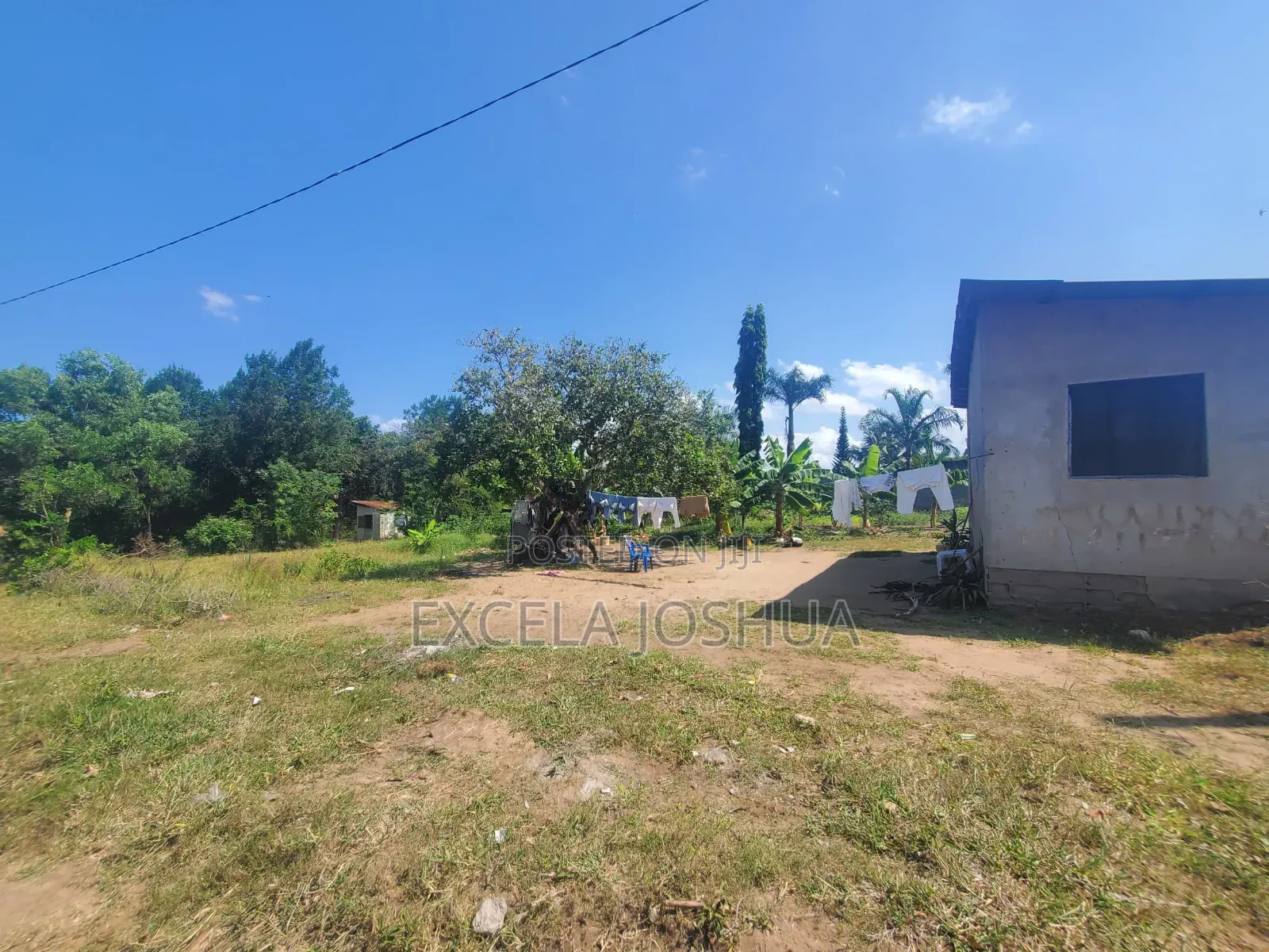 Kiwanja SQM 120O Kinauzwa Madale Mivumoni