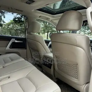 Toyota Land Cruiser 4.5 V8 VXR 2017 White