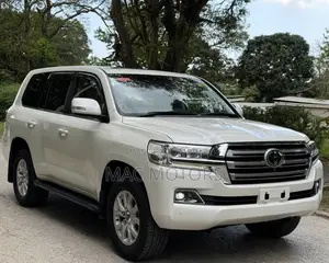 Toyota Land Cruiser 4.5 V8 VXR 2017 White